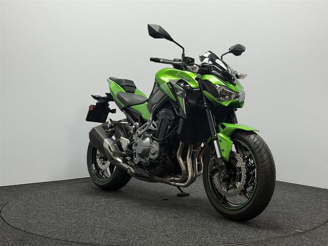 kawasaki - z900