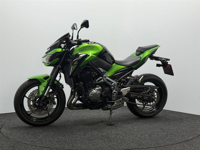 kawasaki - z900