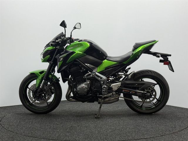 kawasaki - z900