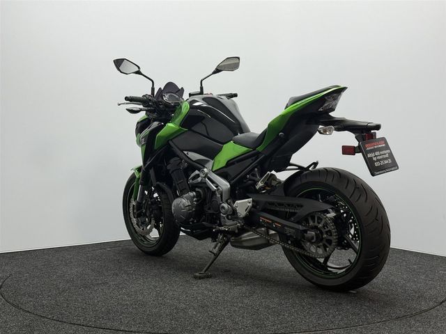 kawasaki - z900