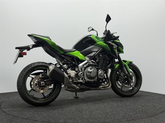 kawasaki - z900