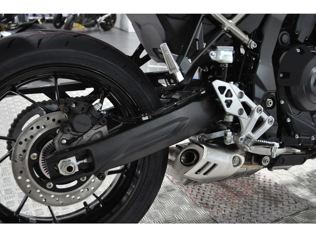 suzuki - gsx-8t