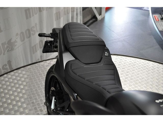 suzuki - gsx-8t