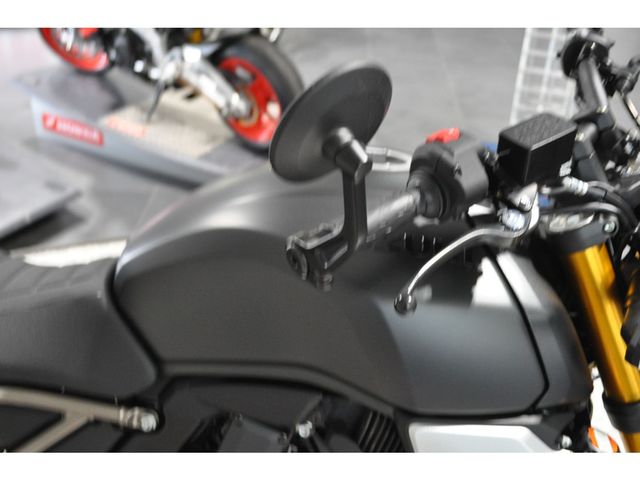 suzuki - gsx-8t