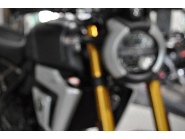suzuki - gsx-8t