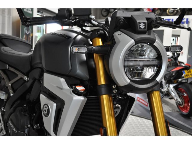 suzuki - gsx-8t