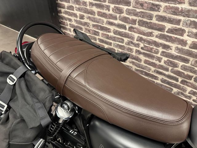 triumph - bonneville-t-120-black