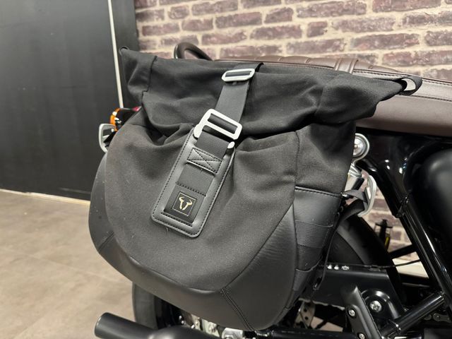 triumph - bonneville-t-120-black