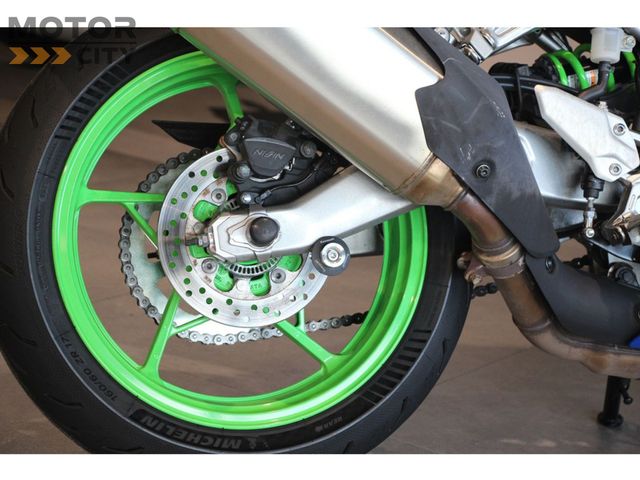kawasaki - ninja-zx-4rr-40th-anniversary-edition