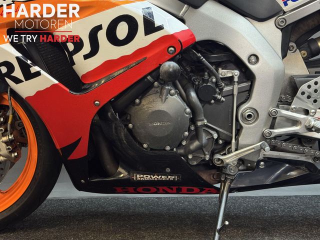 honda - cbr-1000-rr-fireblade