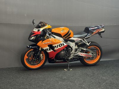 HONDA CBR 1000 RR FIREBLADE – foto 4