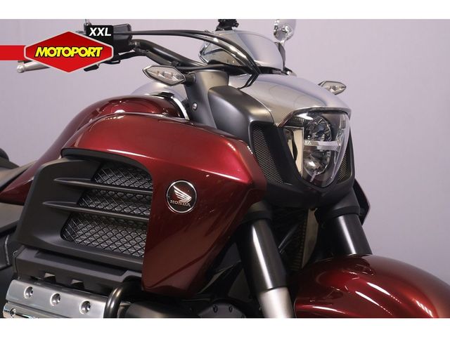 honda - f6-c-gl-1800-valkyrie