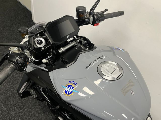 mv-agusta - brutale-1000-rs