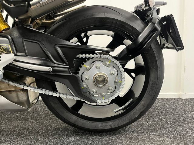 mv-agusta - brutale-1000-rs