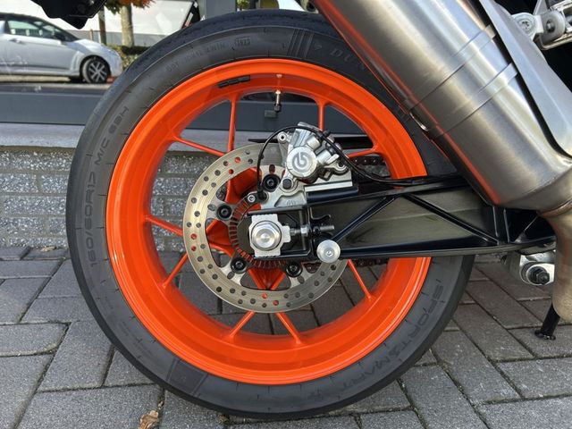 ktm - 690-duke