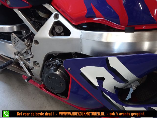 honda - cbr-900-rr-fireblade