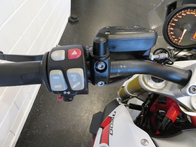 bmw - r-1200-r-abs