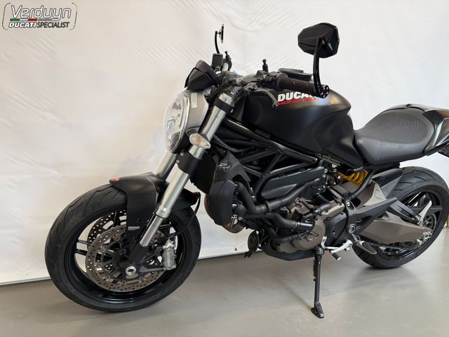 ducati - monster-821