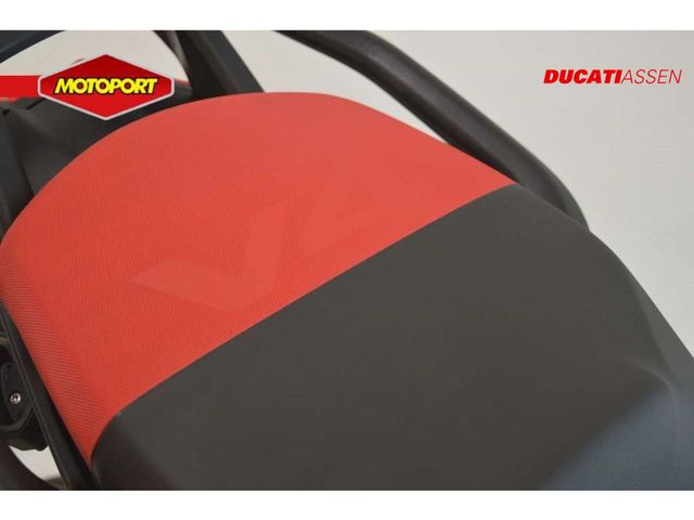 ducati - multistrada-v4-s-pikes-peak