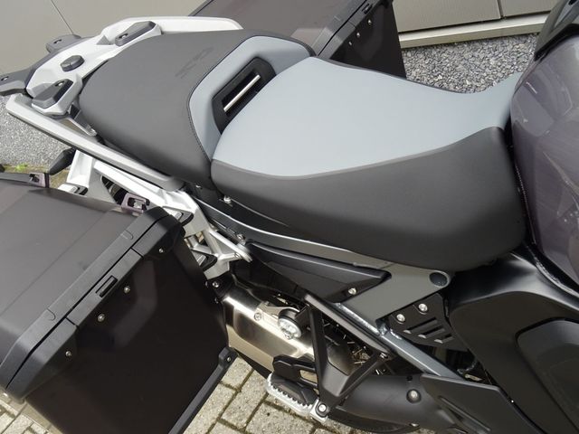bmw - r-1300-gs-adventure