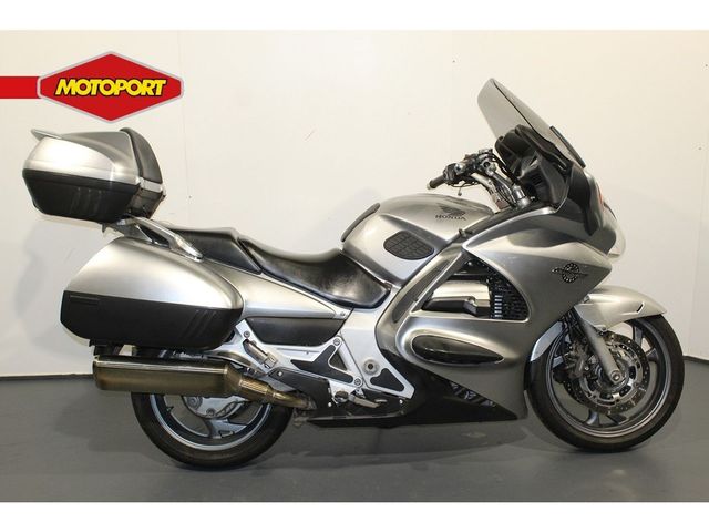 honda - st-1300-pan-european