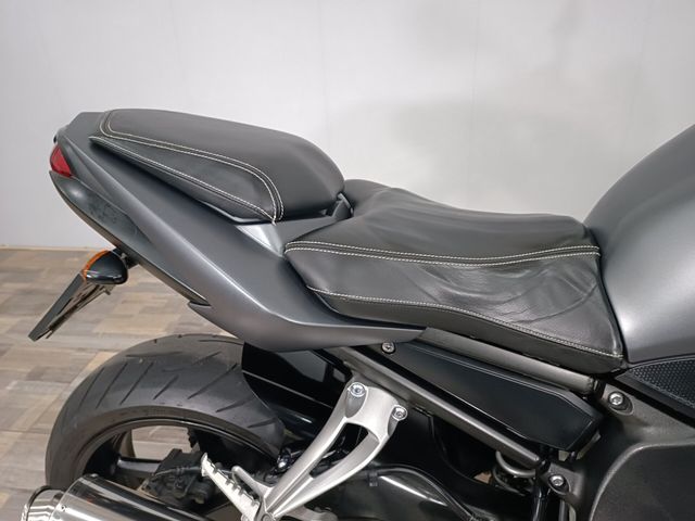 yamaha - fz-1