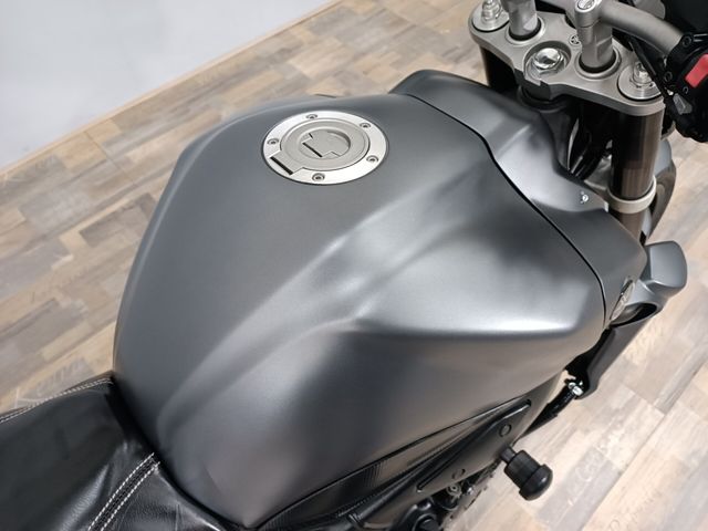 yamaha - fz-1