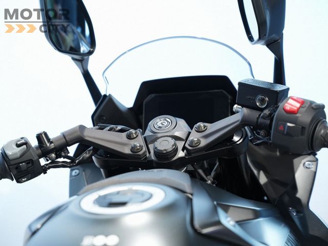 suzuki - gsx-8r