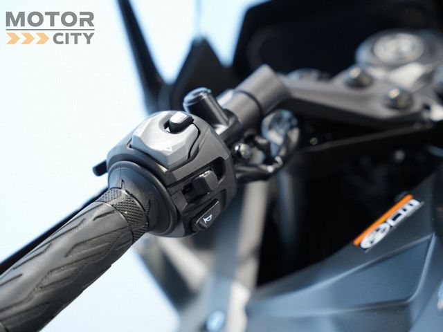 suzuki - gsx-8r