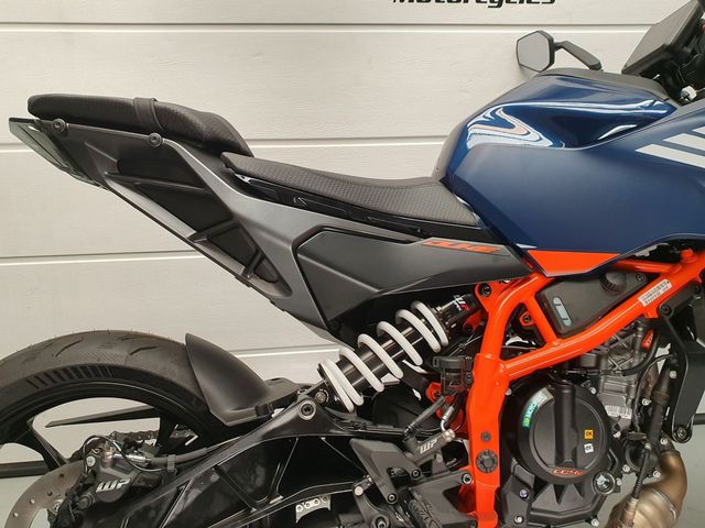 ktm - 390-duke-abs