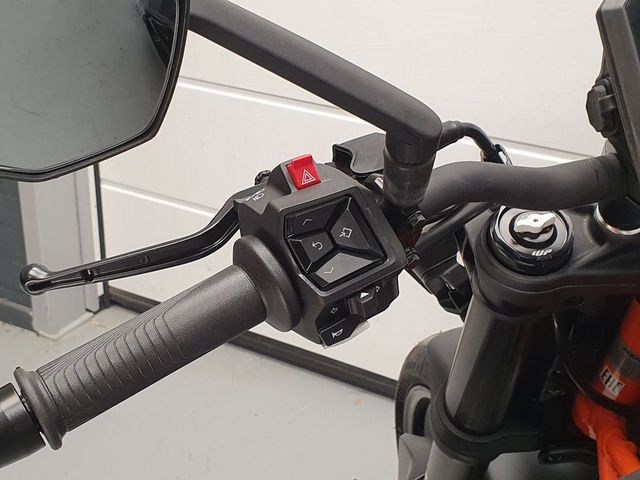 ktm - 390-duke-abs