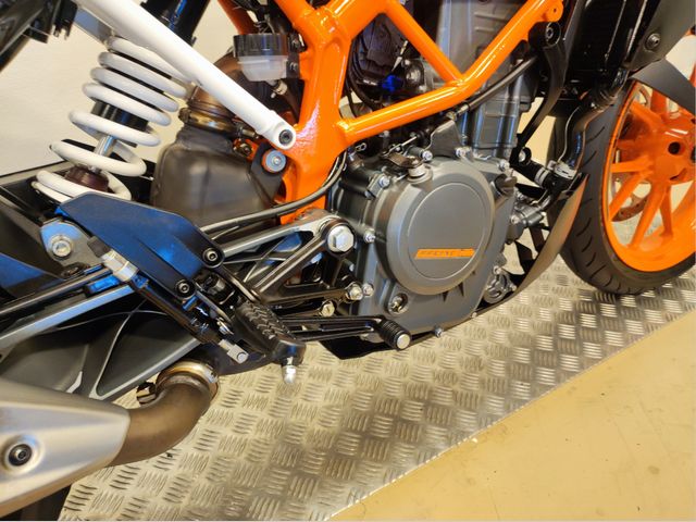 ktm - 390-duke-abs