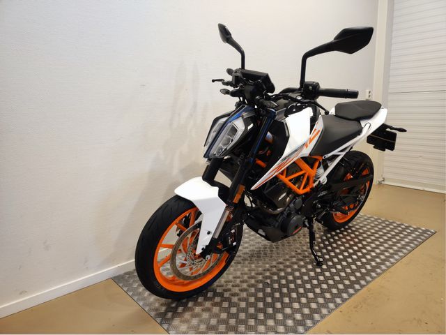 ktm - 390-duke-abs