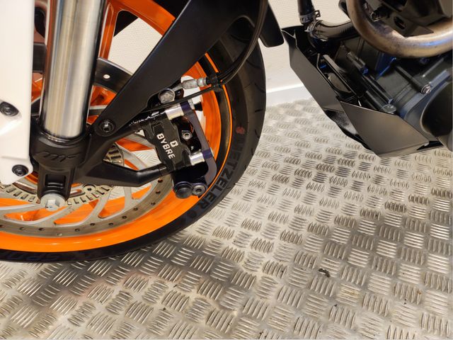 ktm - 390-duke-abs