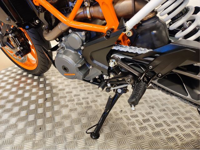 ktm - 390-duke-abs