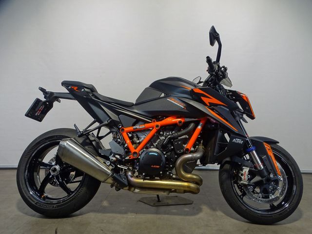 ktm - 1390-super-duke-r-evo