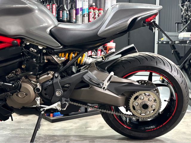 ducati - monster-1200-s