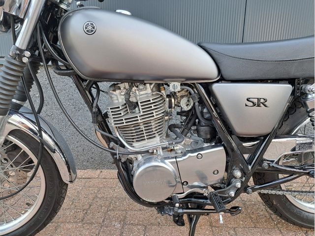 yamaha - sr-400