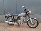 YAMAHA SR 400