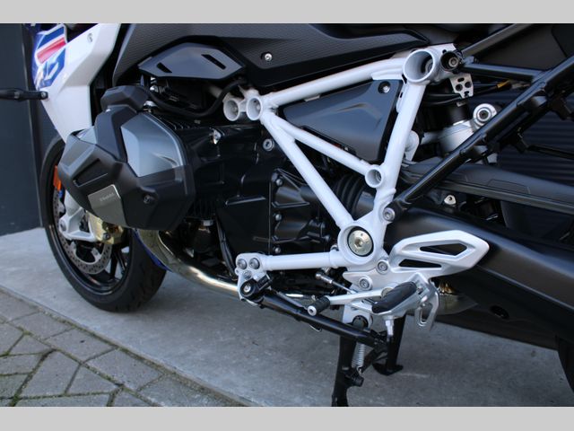 bmw - r-1250-rs