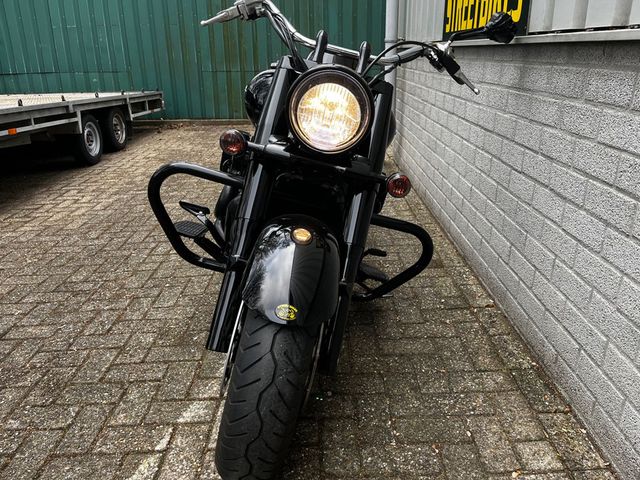 suzuki - intruder-c-1800-r