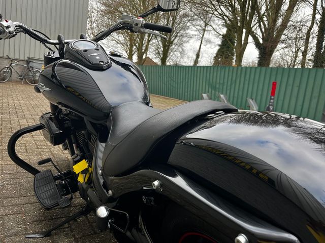 suzuki - intruder-c-1800-r