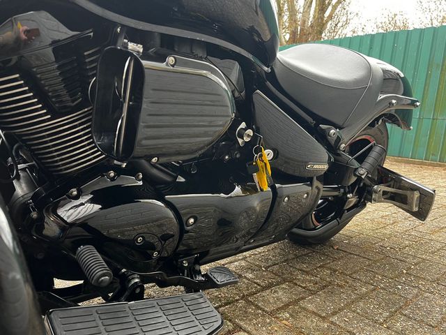 suzuki - intruder-c-1800-r