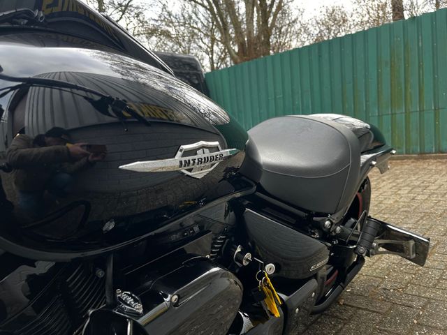 suzuki - intruder-c-1800-r