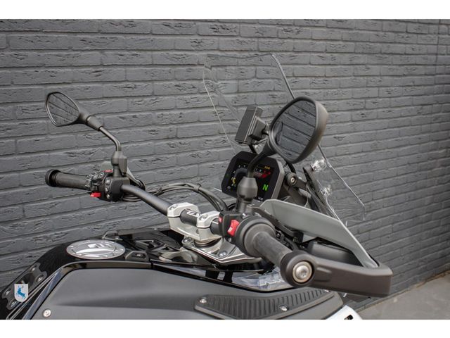 bmw - r-1300-gs-adventure-triple-black