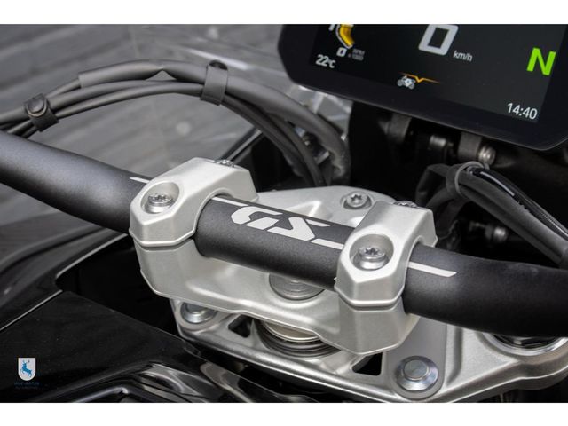 bmw - r-1300-gs-adventure-triple-black