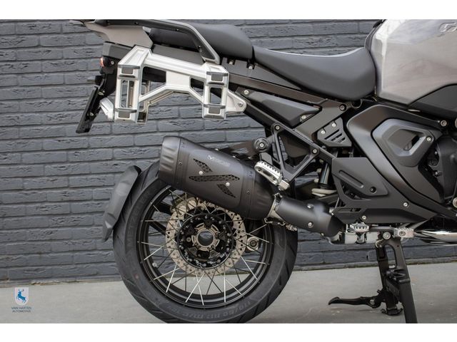 bmw - r-1300-gs-adventure-triple-black