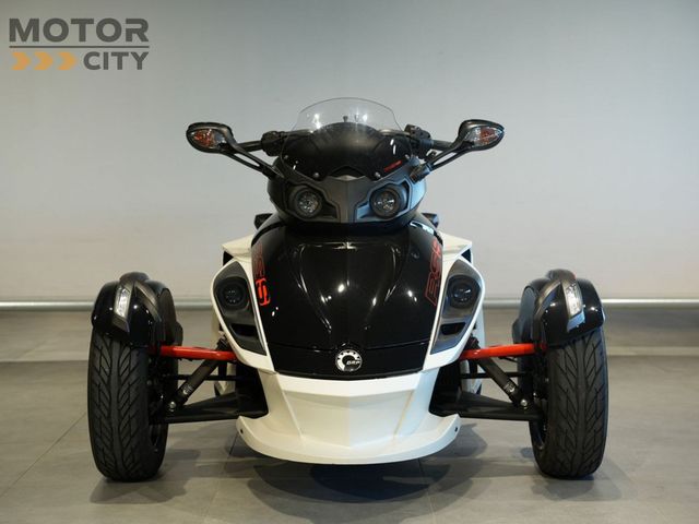can-am - spyder-rs-s