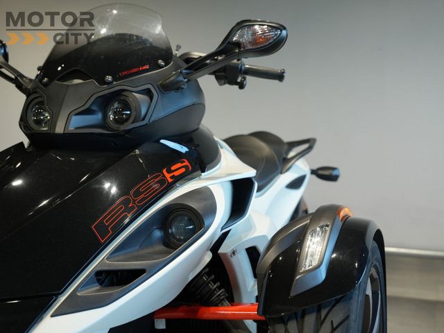 can-am - spyder-rs-s