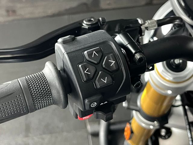 triumph - speed-twin-1200-rs